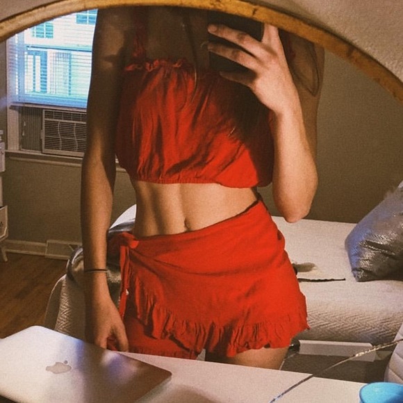 Red two piece set - Picture 1 of 2